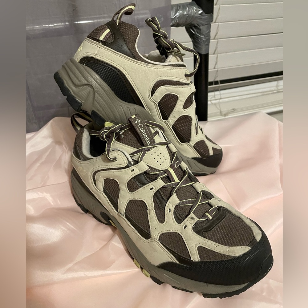 Columbia Texhlite hicking boots